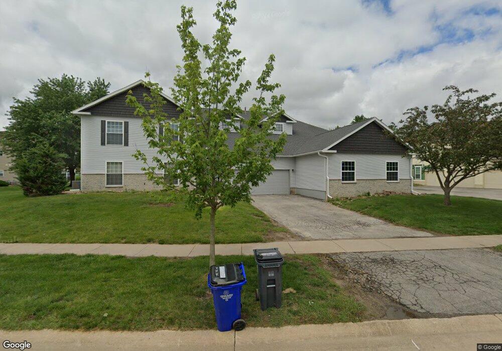 4425 Westchester Dr NE, Cedar Rapids, IA 52402 - photo 1