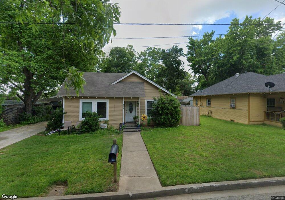 209 W Brown St, Cleburne, TX 76033 - photo 1