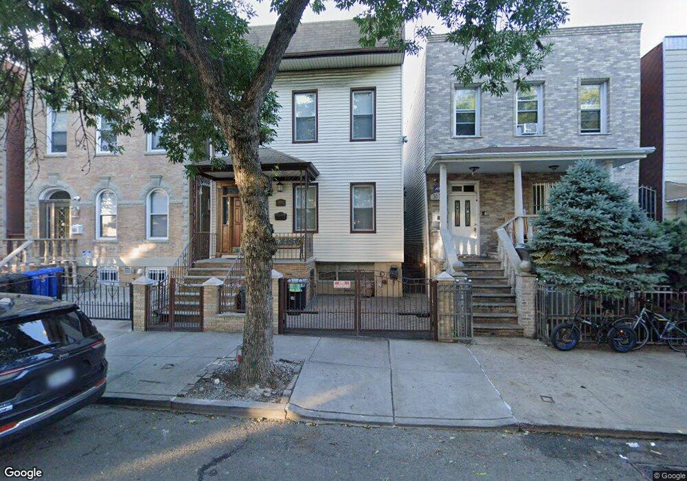 30-77 41st St unit 1, New York City, NY 11103 - photo 1