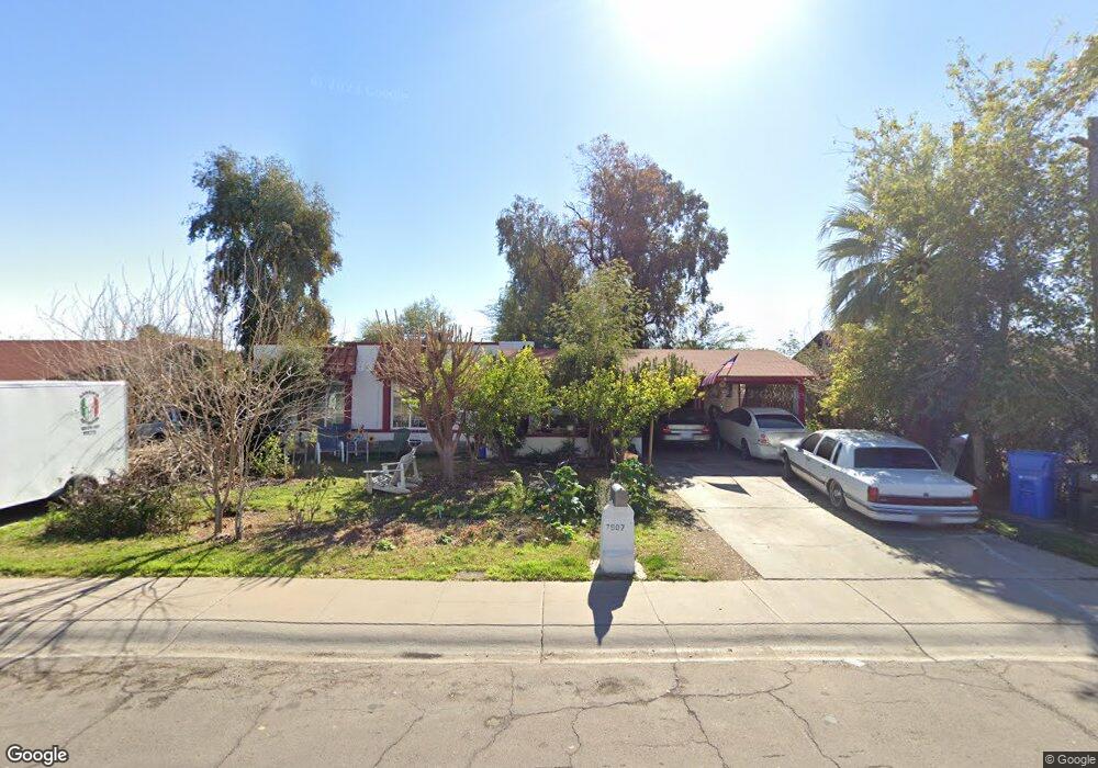 7507 W Cora Ln, Phoenix, AZ 85033 - photo 1