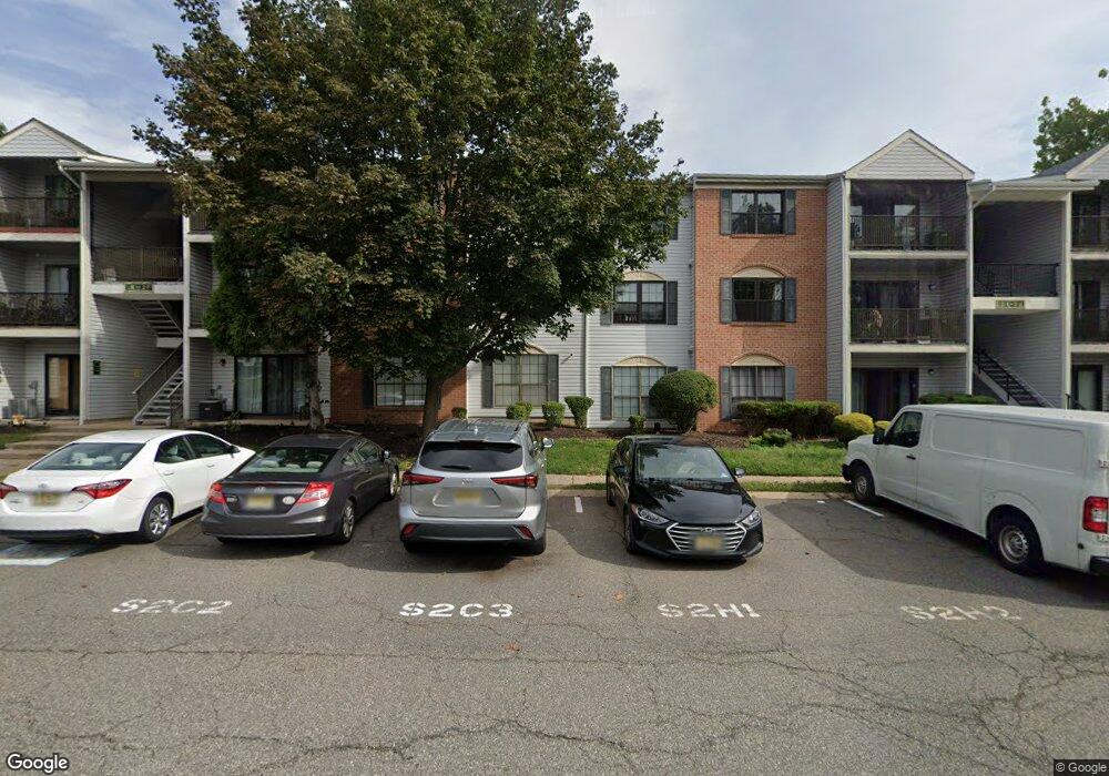 27 Canterbury Ct, Piscataway, NJ 08854 - photo 1