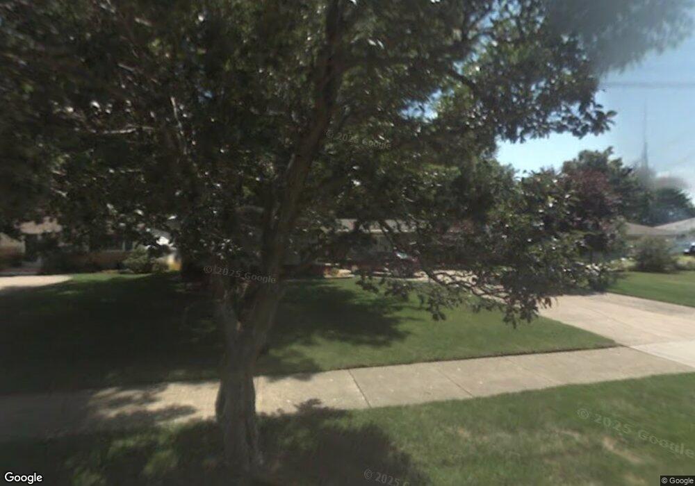 29470 Valley View Dr, Wickliffe, OH 44092 - photo 1