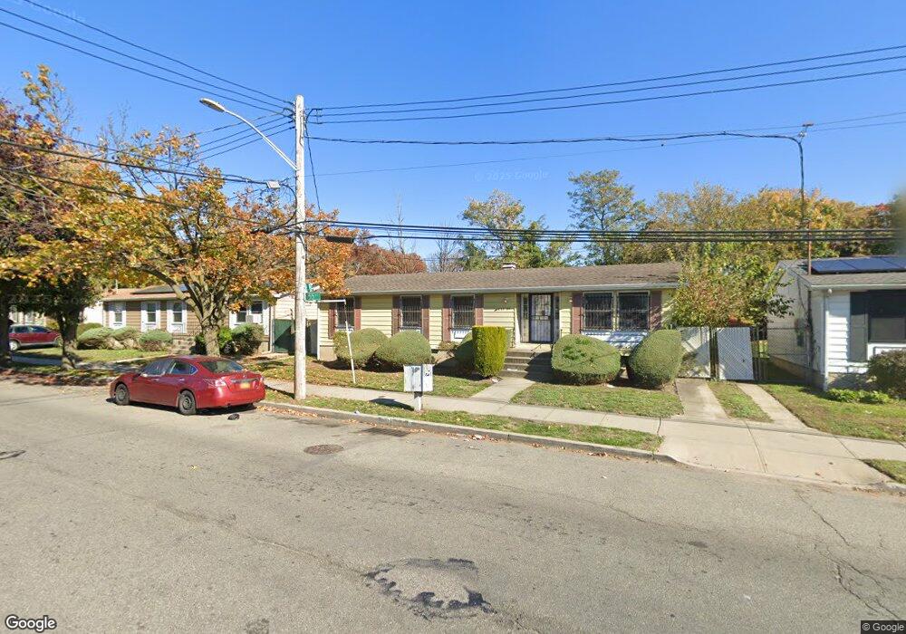 11139 155th St, Jamaica, NY 11433 - photo 1