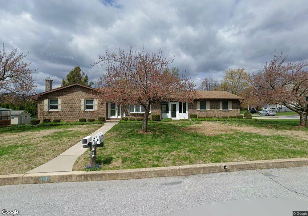 1101 Showers Ln, Reading, PA 19605 - photo 1