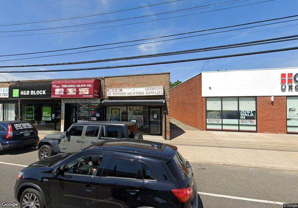 34 Franklin Ave unit 4, Franklin Square, NY 11010 - photo 1