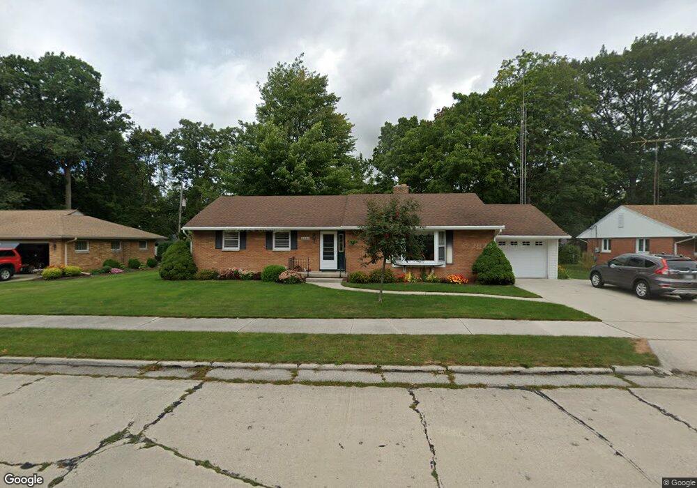 2220 Markham St, Manitowoc, WI 54220 - photo 1