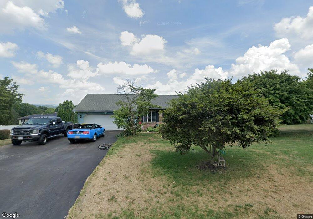 1417 Crest Vu Ln, Coplay, PA 18037 - photo 1