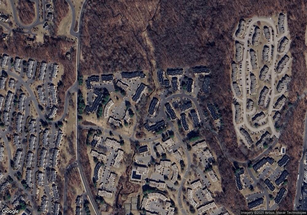 8 Willow Ct, Cromwell, CT 06416 - photo 1