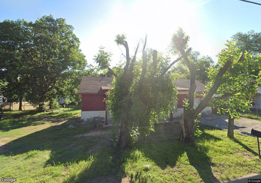 808 Granbury St, Cleburne, TX 76033 - photo 1