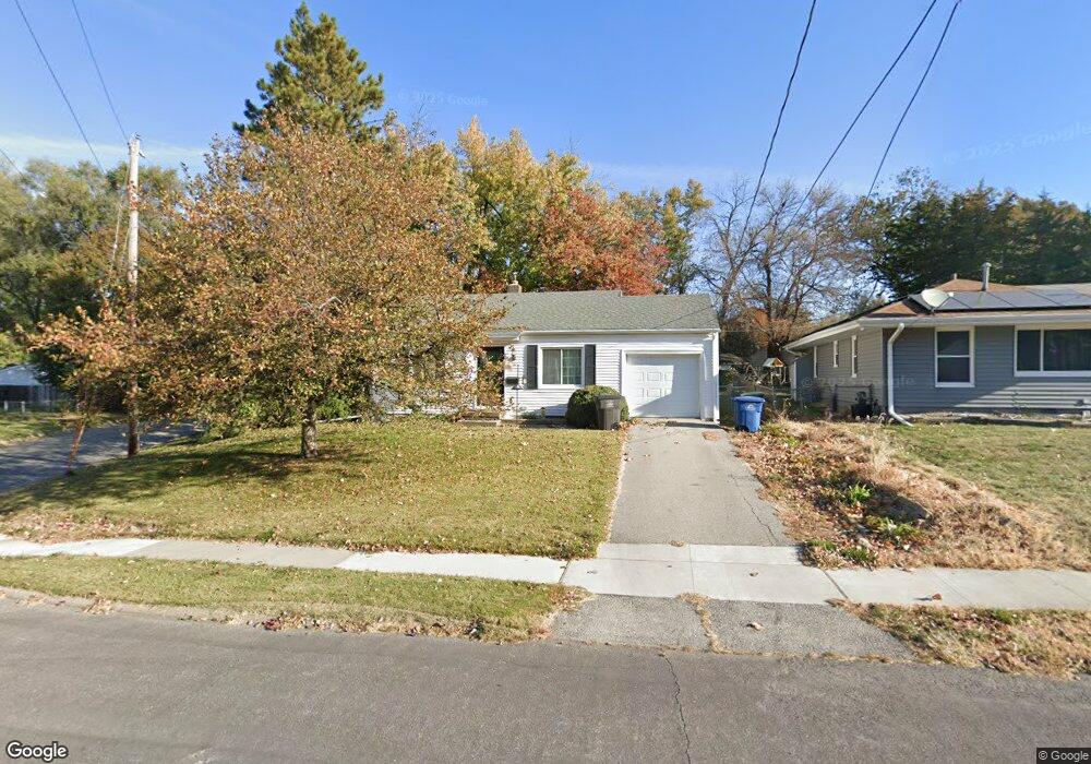 5621 Clark Blvd, Des Moines, IA 50311 - photo 1