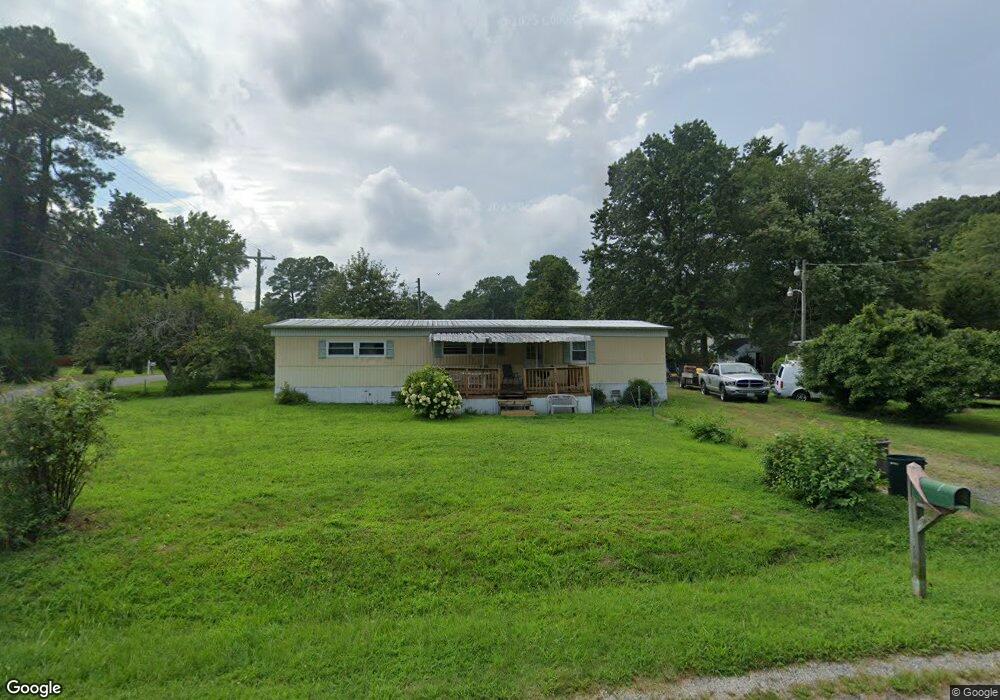 229 Westmoreland Dr, Colonial Beach, VA 22443 - photo 1