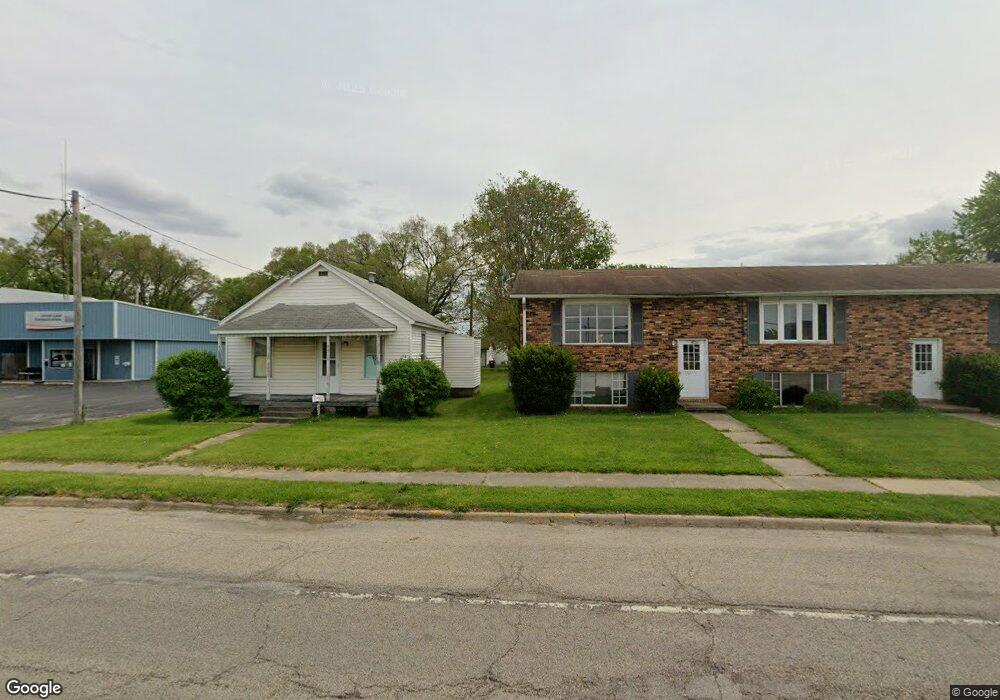 1312 N Kickapoo St, Lincoln, IL 62656 - photo 1