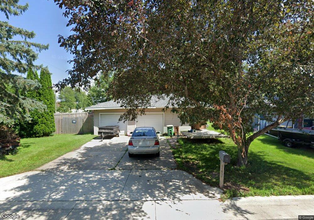 801 E Richway Dr, Albert Lea, MN 56007 - photo 1