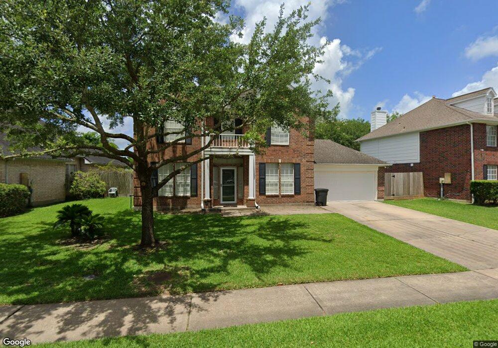 2210 N Mission Cir, Friendswood, TX 77546 - photo 1