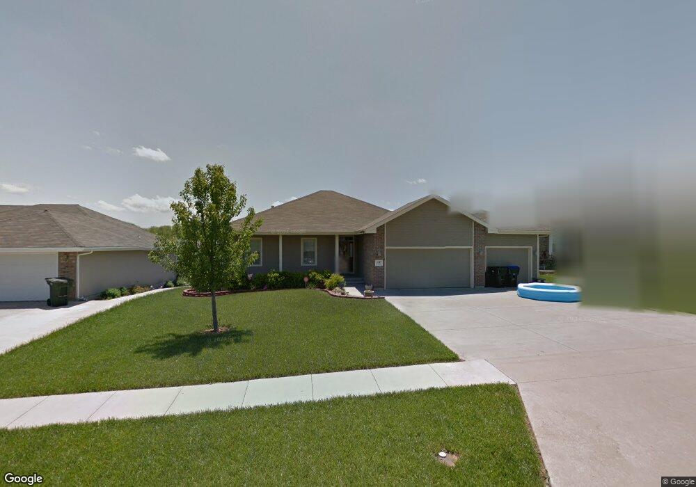 3317 SW 46th St, Topeka, KS 66610 - photo 1