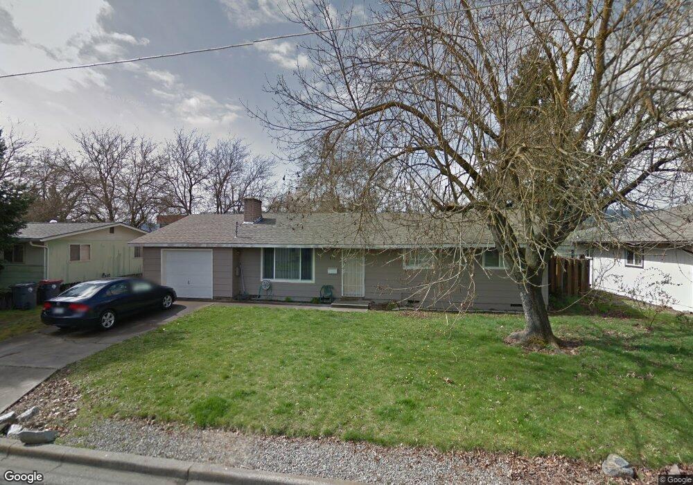 850 S 4th St, Central Point, OR 97502 - photo 1