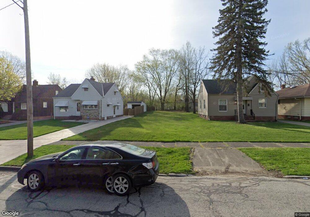 19406 Maple Heights Blvd, Maple Heights, OH 44137 - photo 1