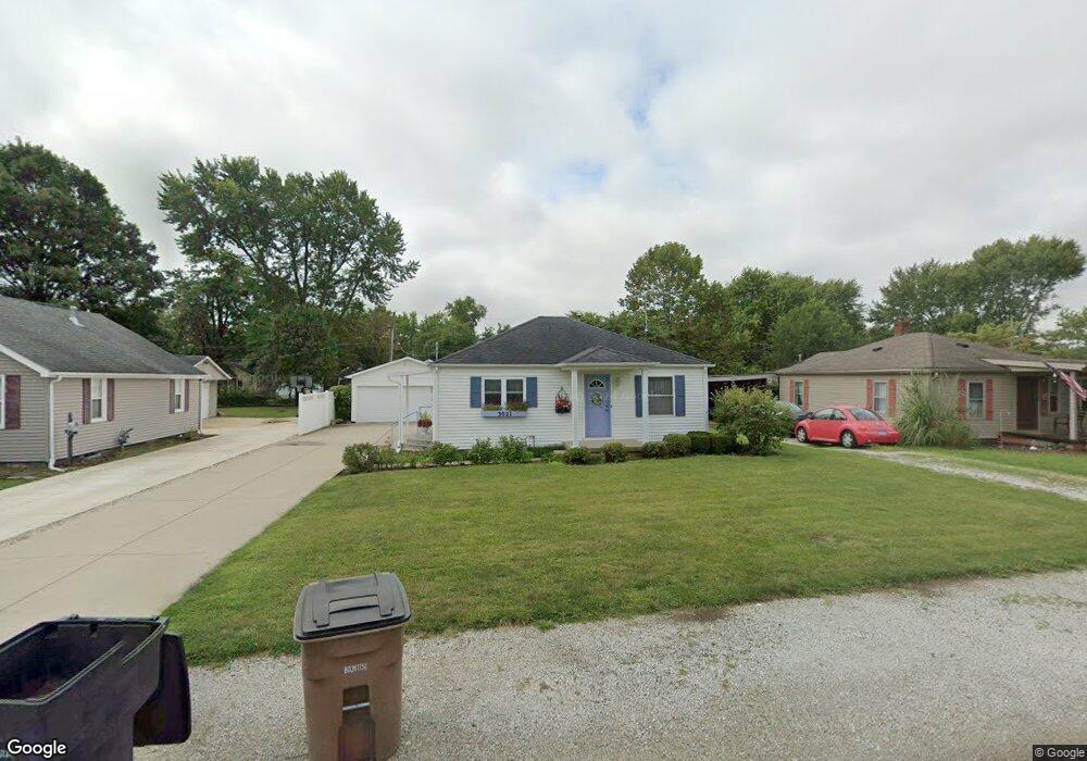 3021 16th St, Columbus, IN 47201 - photo 1