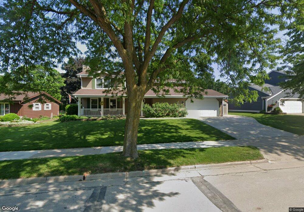 2005 Saratoga Rd, Waukesha, WI 53186 - photo 1