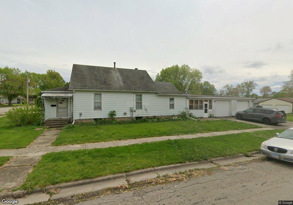 405 Williamette Ave, Lincoln, IL 62656 - photo 1