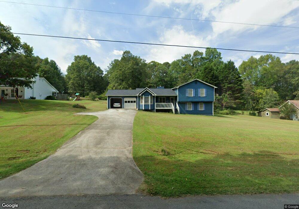 810 Georgetown Dr, Winder, GA 30680 - photo 1