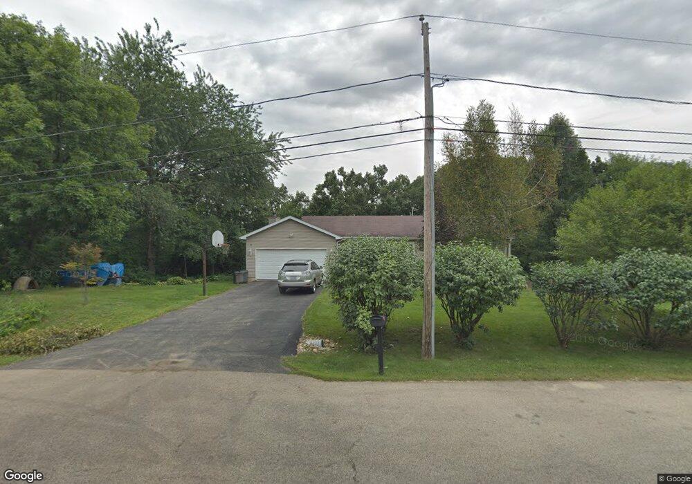 104 Lake Shore Dr, Carpentersville, IL 60110 - photo 1