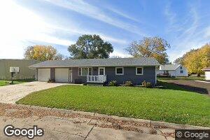 621 S 5th St, Akron, IA 51001
