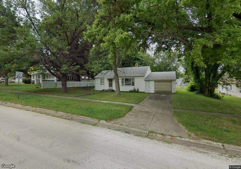 303 W Lost Island St, Graettinger, IA 51342 - photo 1