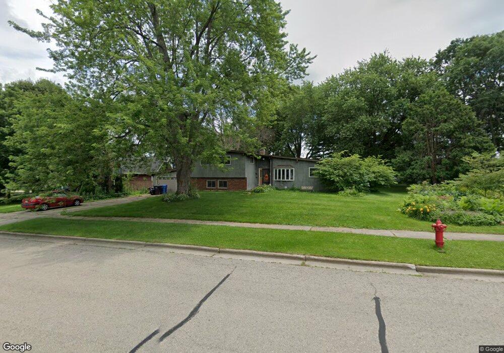 330 Sterling Dr, Oregon, WI 53575 - photo 1