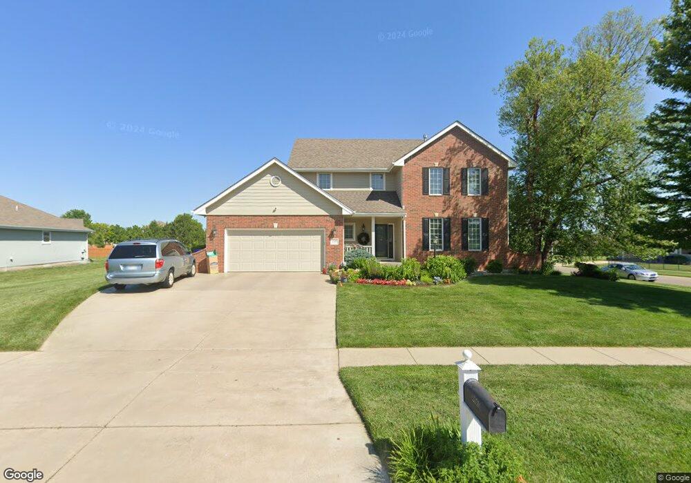 2546 SW Windslow Ct, Topeka, KS 66614 - photo 1