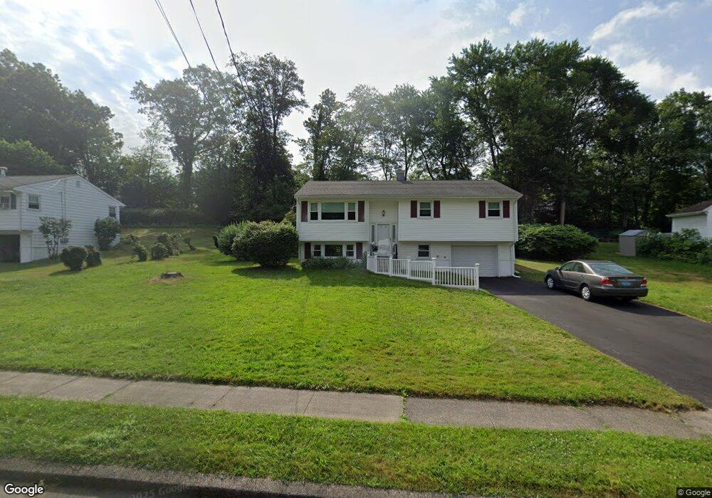 28 Woodland Dr, Wallingford, CT 06492 - photo 1