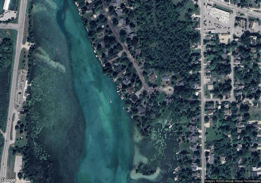 132 Mitchell Dr, Elk Rapids, MI 49629 - photo 1