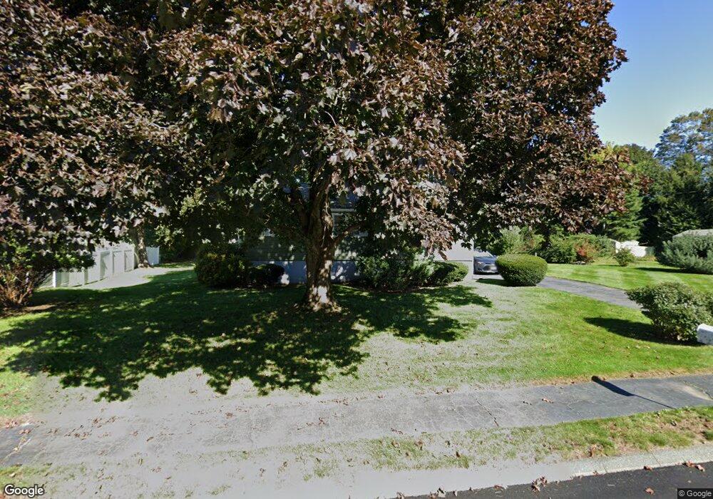 11 Manomet Rd, Woburn, MA 01801 - photo 1