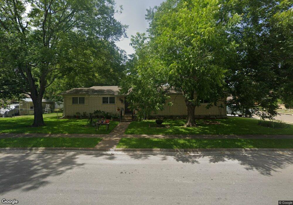 1302 E Robertson Ave, Copperas Cove, TX 76522 - photo 1