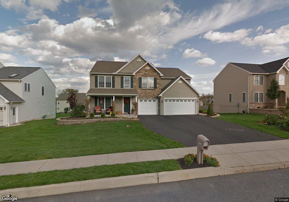 1005 Helm Ln, Reading, PA 19605 - photo 1