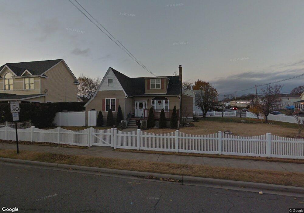 50 Ray St, Freeport, NY 11520 - photo 1