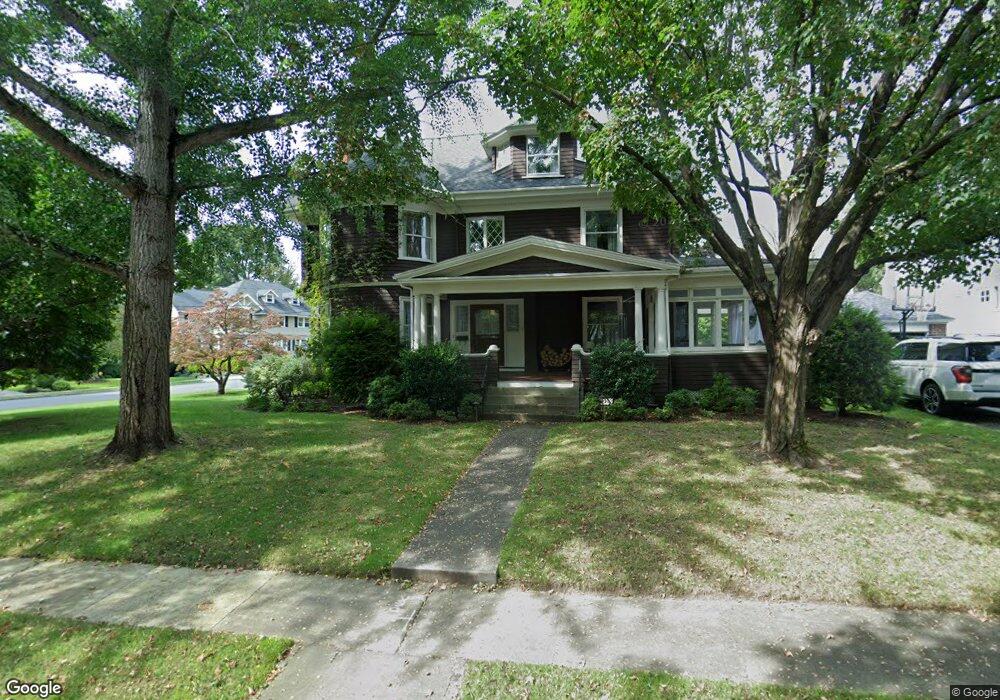 9 Ravenscroft Rd, Winchester, MA 01890 - photo 1