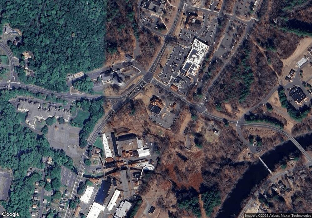 690 Hopmeadow St unit 1B, Simsbury, CT 06070 - photo 1