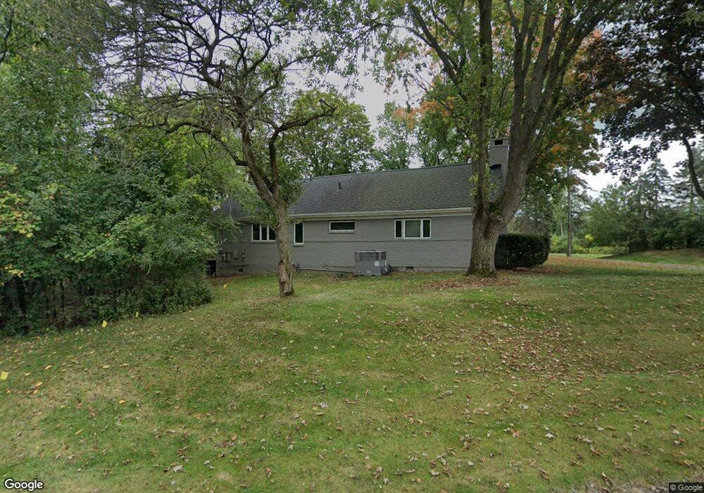 2100 Bel Aire, West Bloomfield, MI 48323 - photo 1