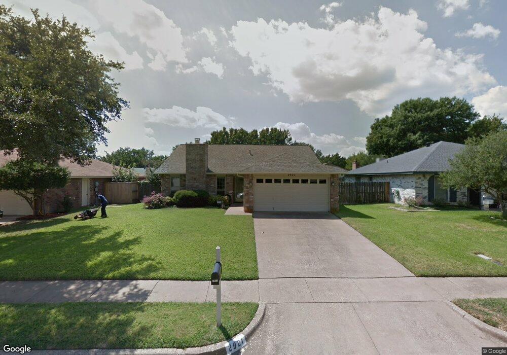 2921 Turtlerock Dr, Bedford, TX 76021 - photo 1