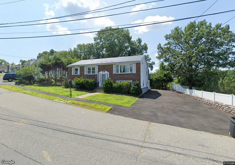 5 Blueview Rd, West Roxbury, MA 02132 - photo 1