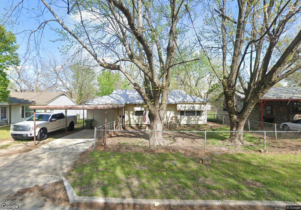 805 S Russell St, Skiatook, OK 74070 - photo 1