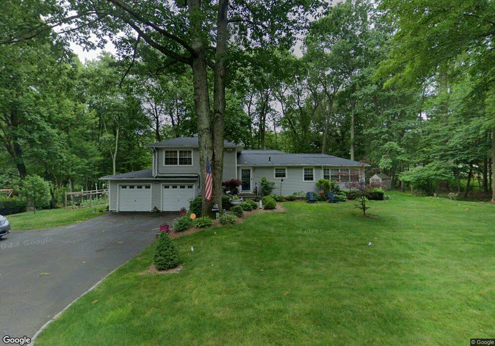 30 Mohawk Dr, Norwalk, CT 06851 - photo 1