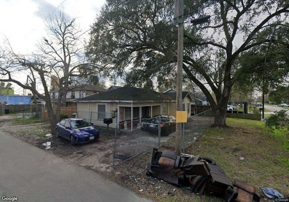 246 Dorchester St, Houston, TX 77022 - photo 1