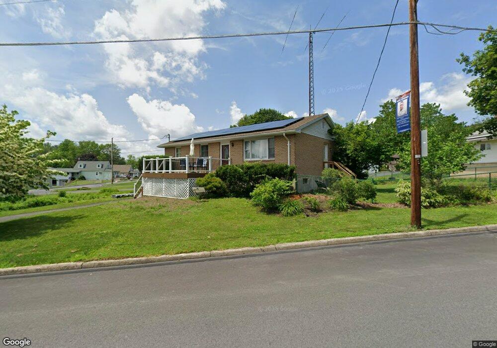 801 N Warren St, Orwigsburg, PA 17961 - photo 1