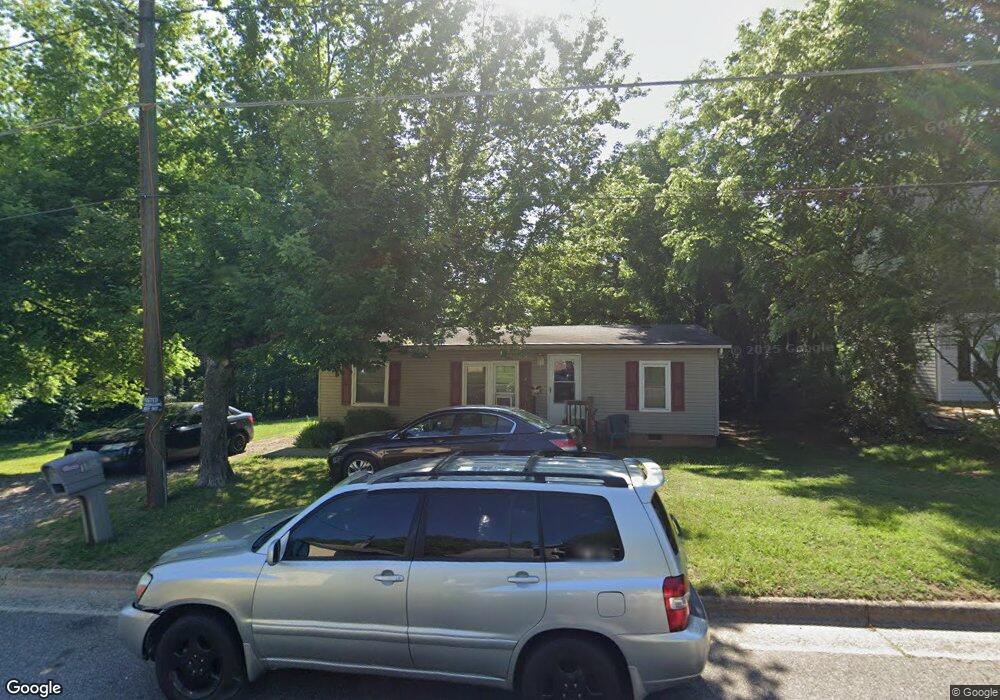 1014 7th St, Statesville, NC 28677 - photo 1