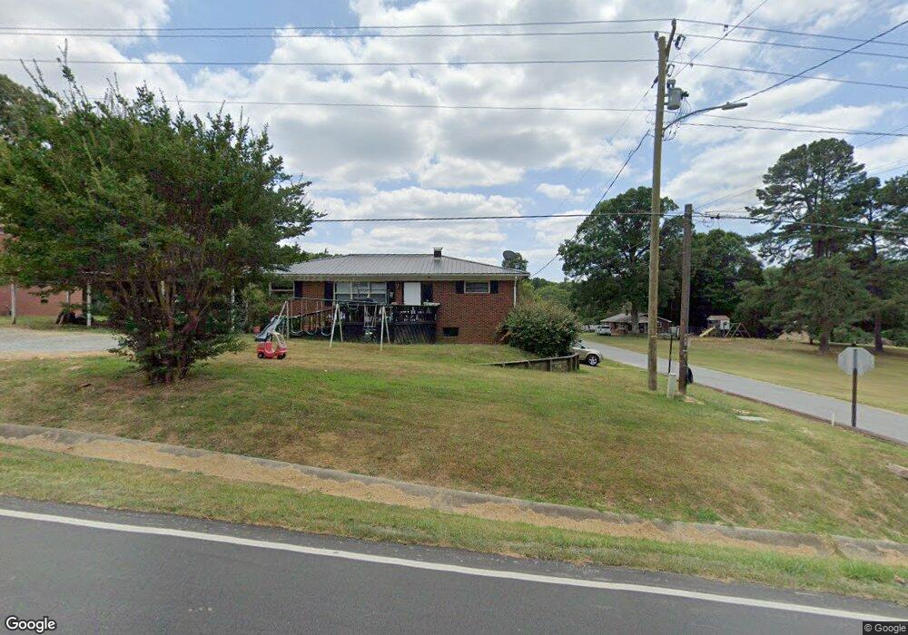 207 W Balfour Ave, Asheboro, NC 27203 - photo 1