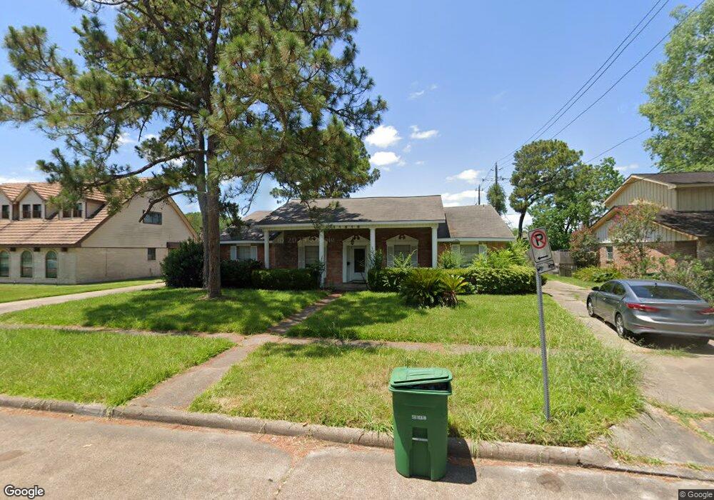 11818 Kirknoll Dr, Houston, TX 77089 - photo 1