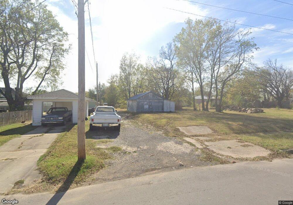 616 W 13th St, Okmulgee, OK 74447 - photo 1