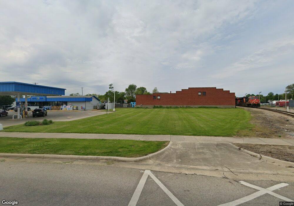 509 S 21st St, Mattoon, IL 61938 - photo 1